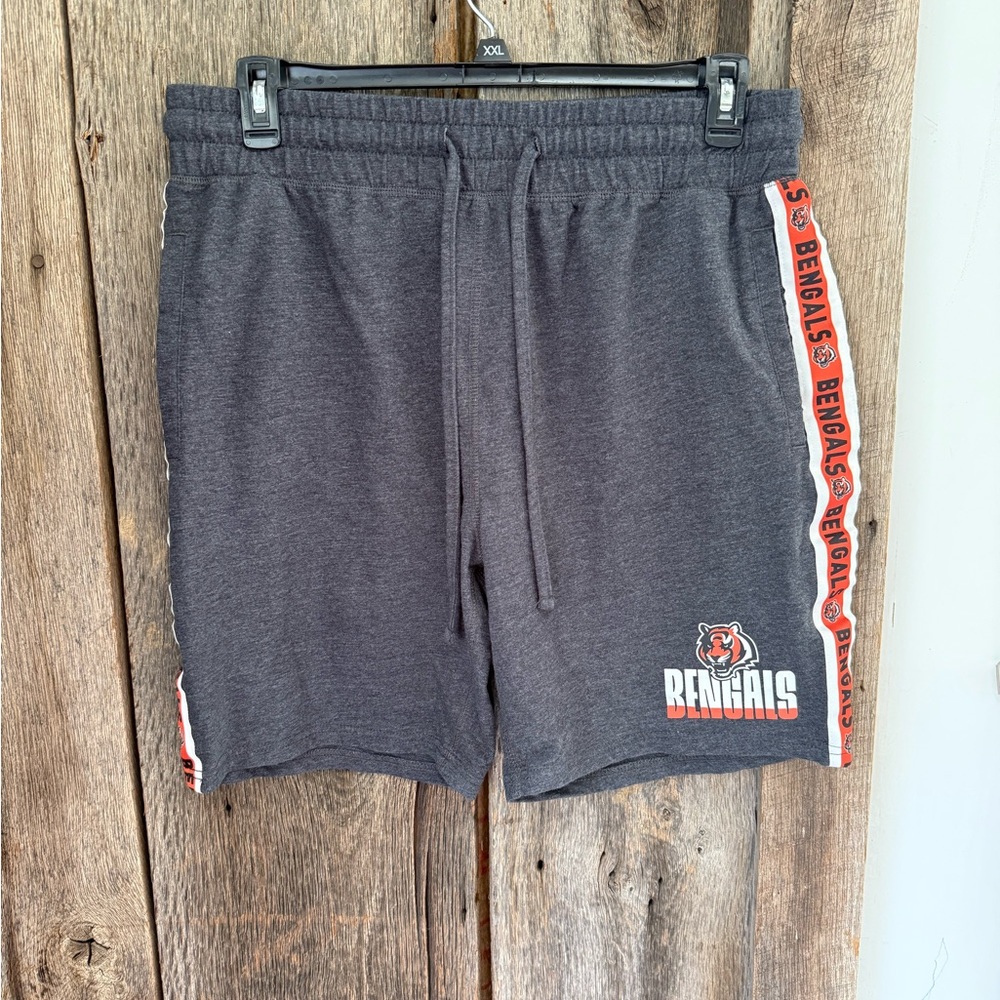 NFL Gray Shorts with Elastic Waistband